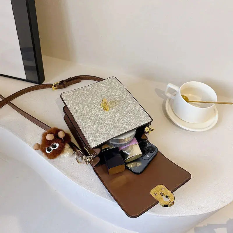 2024 New French Niche Texture Crossbody Light Luxury High-End Box For Women's One Shoulder Small Square Bag top-handle bags Streetsharks