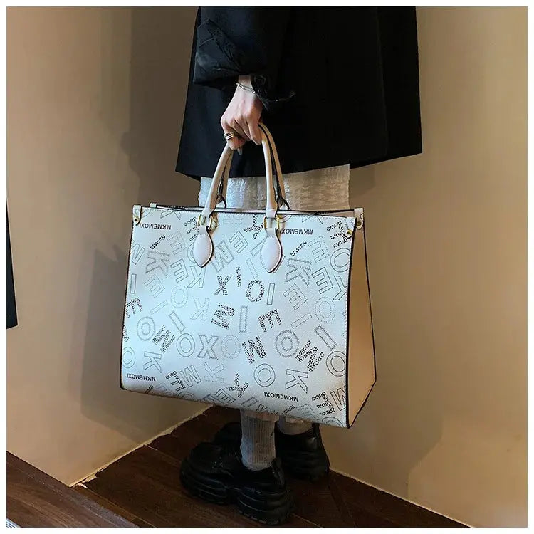 Female 2023 Cross border New Fashion Atmosphere Large Capacity Old Flower Tote Handbag Commuter Women's Bag Streetsharks