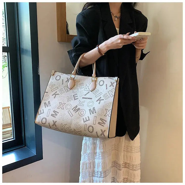 Female 2023 Cross border New Fashion Atmosphere Large Capacity Old Flower Tote Handbag Commuter Women's Bag Streetsharks