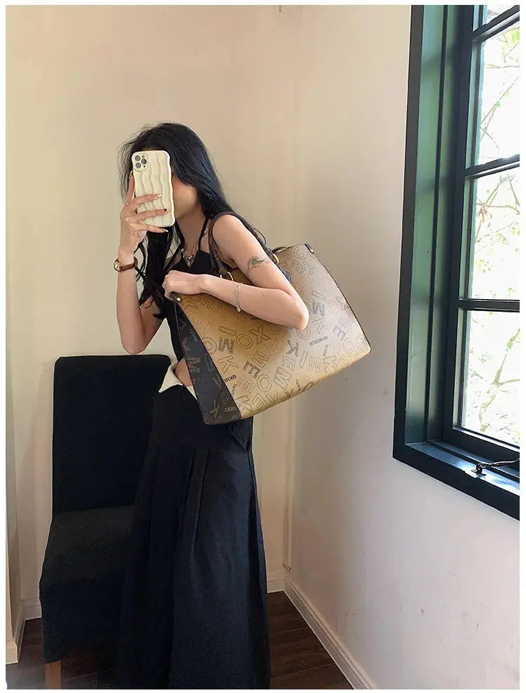 Female 2023 Cross border New Fashion Atmosphere Large Capacity Old Flower Tote Handbag Commuter Women's Bag Streetsharks