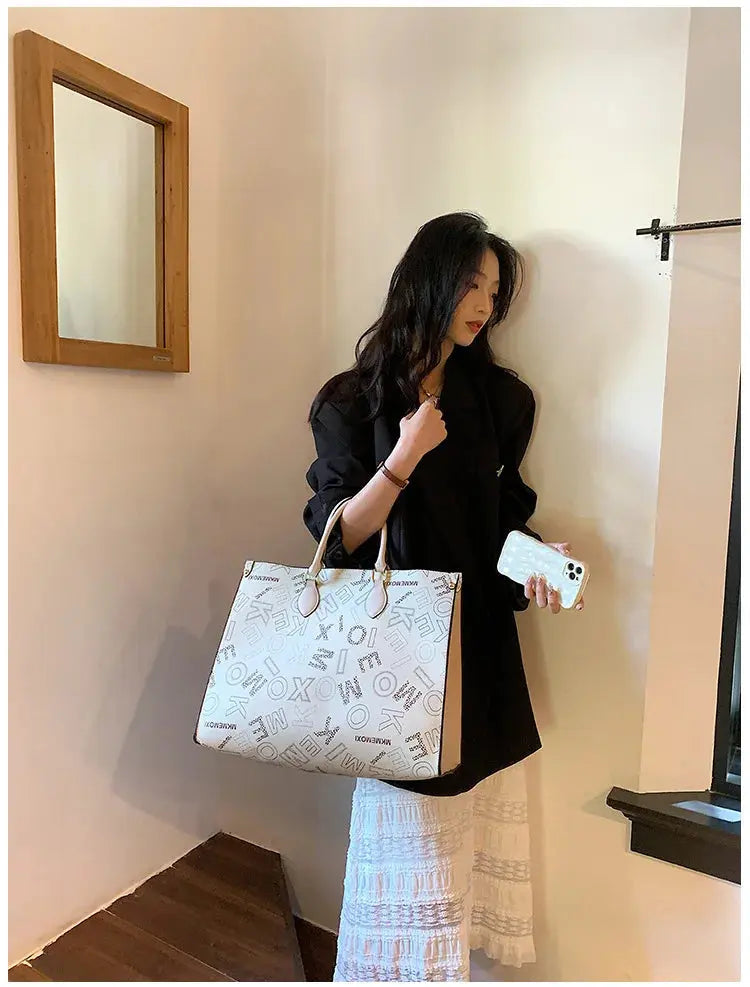 Female 2023 Cross border New Fashion Atmosphere Large Capacity Old Flower Tote Handbag Commuter Women's Bag Streetsharks