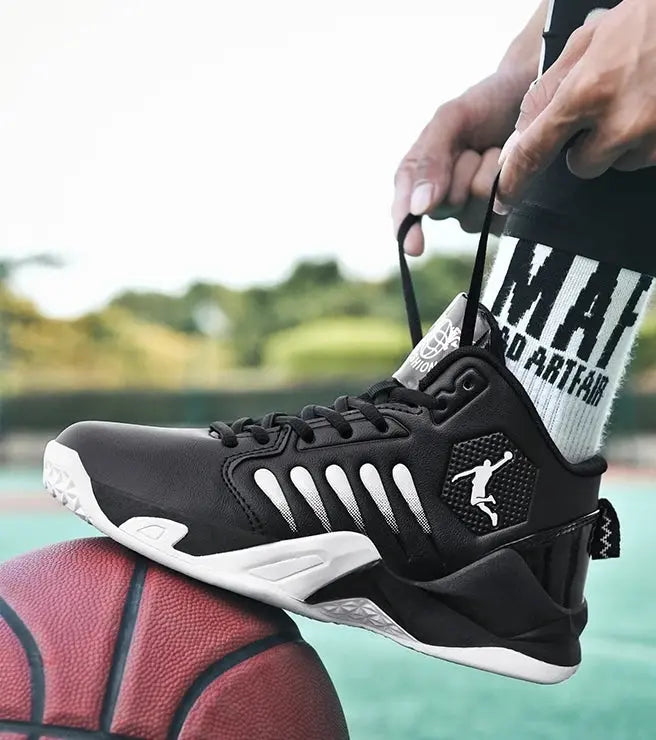 Man sneaker	 white men's sports Training Basketball Shoes Breathable Gym Training Basketball Child sneakers zapatillas de hombre Streetsharks