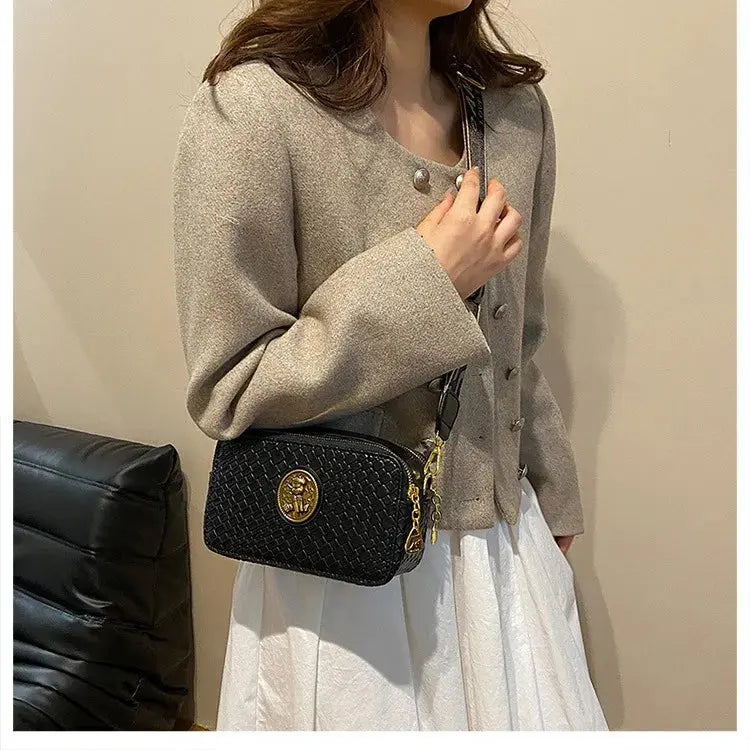 New 2024  European and American minimalist texture women's luxury  bag, fashionable large capacity crossbody bag, camera small square bag Streetsharks