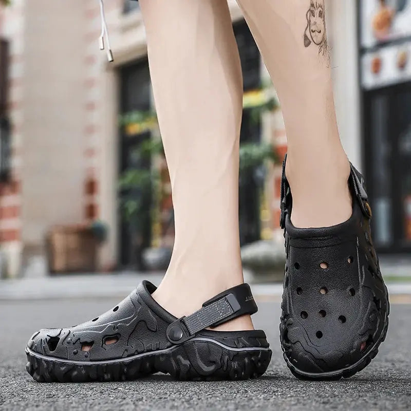 New 2024 Summer Thick Bottom Fashion Sandals Men Casual Beach Shoes Hollow-Out Garden Clogs Outdoor Slippers Solid EVA Sandal Streetsharks