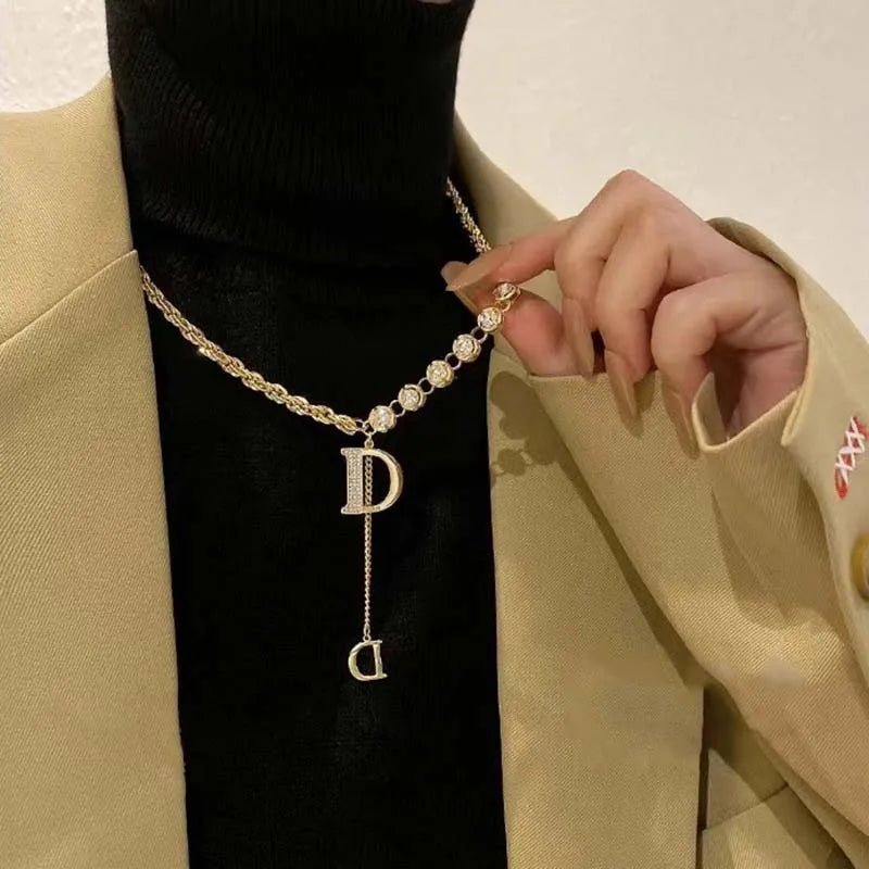 2024 New Luxury Zircon Letter D Pendant Necklace for Women Girls Sparkling Rhinestone Tassel Sweater Chain Necklace Jewelry Gift