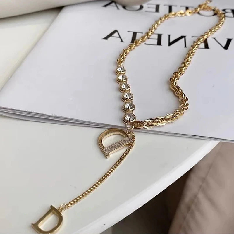 2024 New Luxury Zircon Letter D Pendant Necklace for Women Girls Sparkling Rhinestone Tassel Sweater Chain Necklace Jewelry Gift