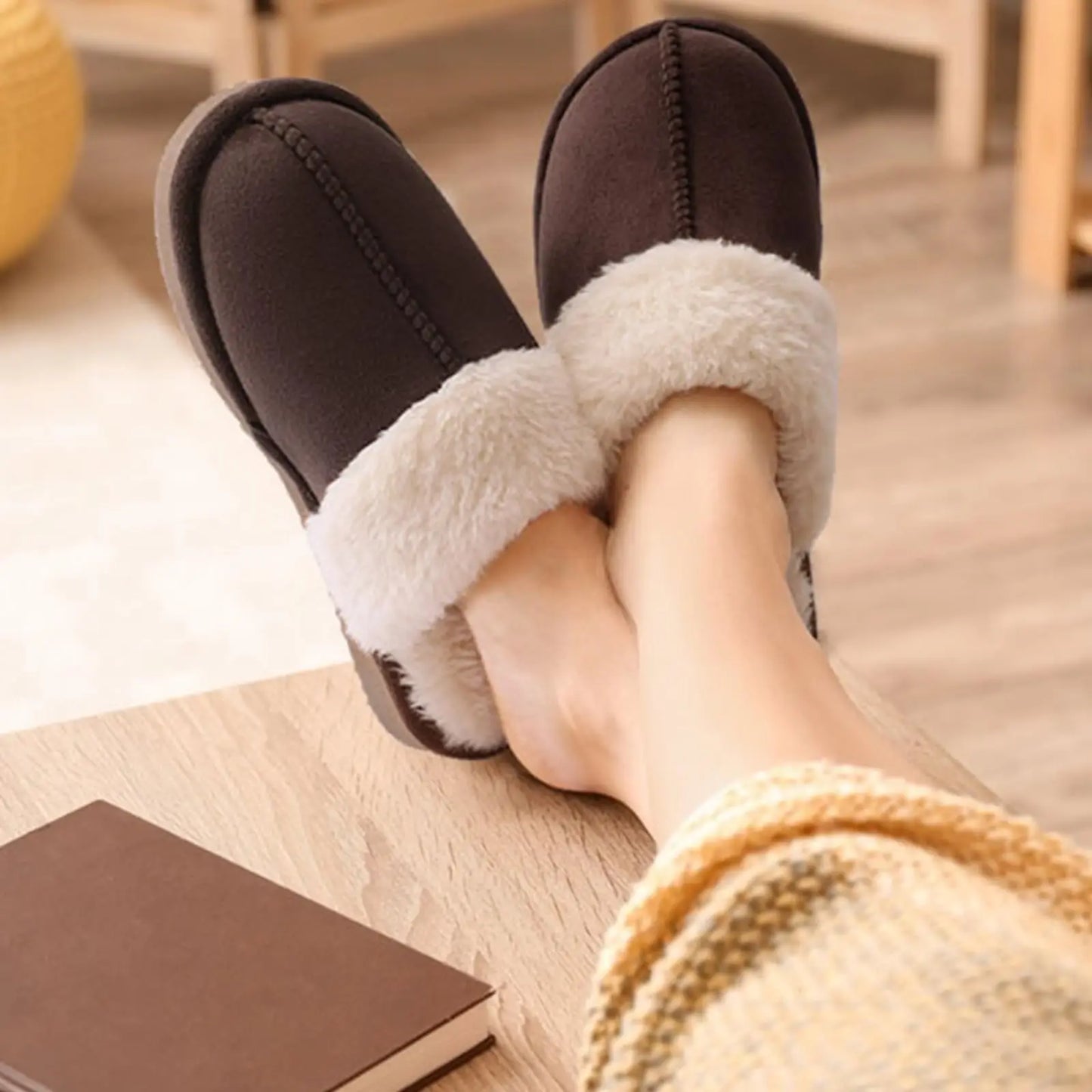 New Winter Fuzzy Women Slippers Indoor Soft House Shoes Fashion Brand Fluffy Suede Women Shoes Outdoor Antiskid Flat Slippers